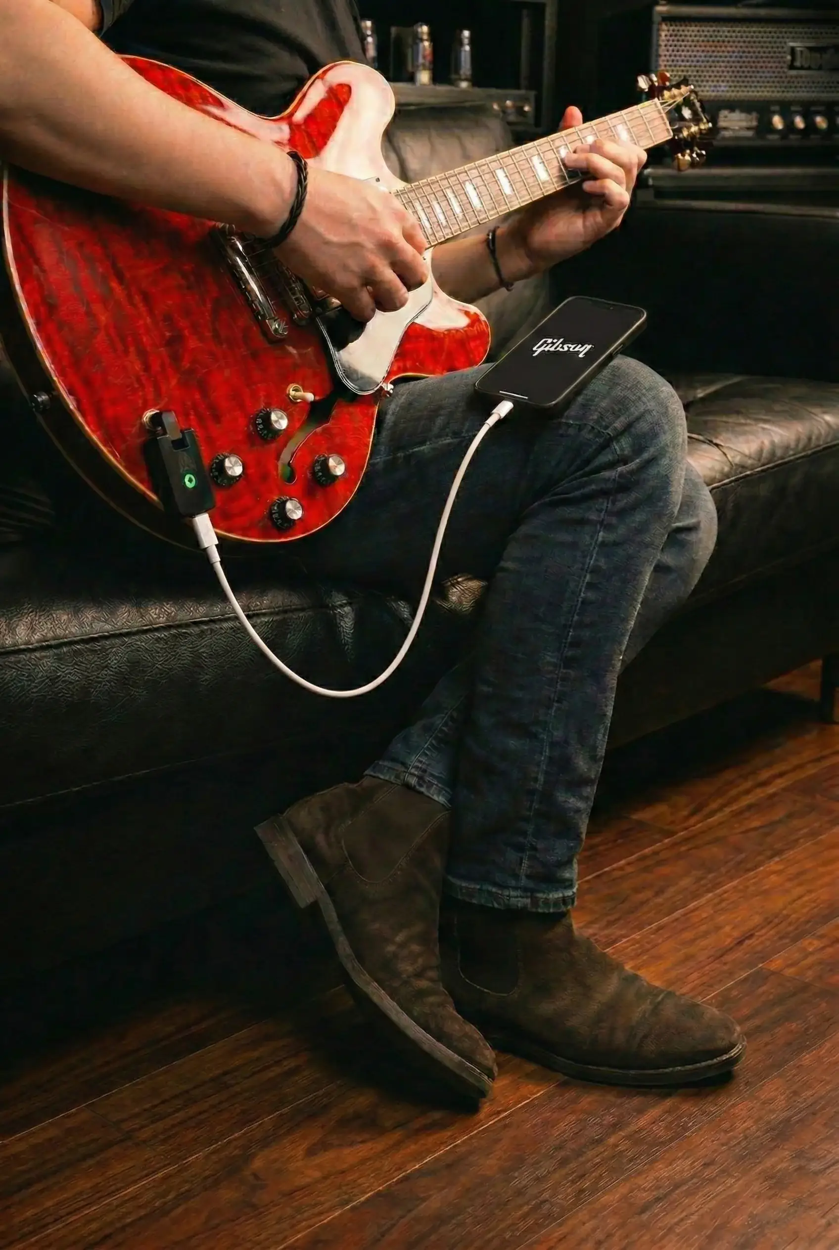 Zound I/O plugged into a guitar